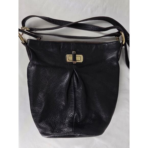 B. MAKOWSKY WOMEN’S BLACK LEATHER CROSSBODY BUCKET HOBO PURSE — STYLE A226297 - Picture 11 of 16